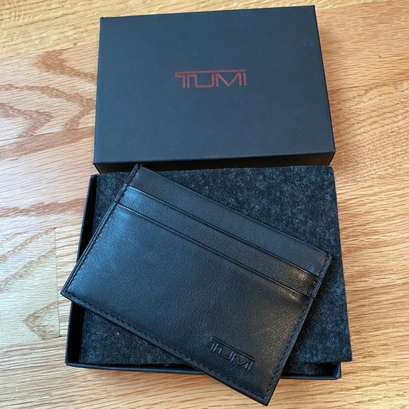Tumi Other - *NEW* Tumi Modernista Black Leather Wallet